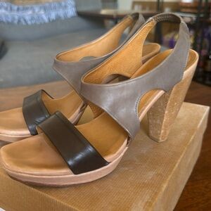 Coclico (Gray and Black) Heeled Sandal Made in Spain, Size 38.5 fits like an 8